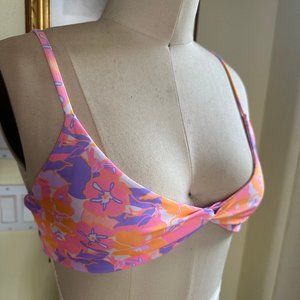 NWT Vaya Island Bikini Swim Top